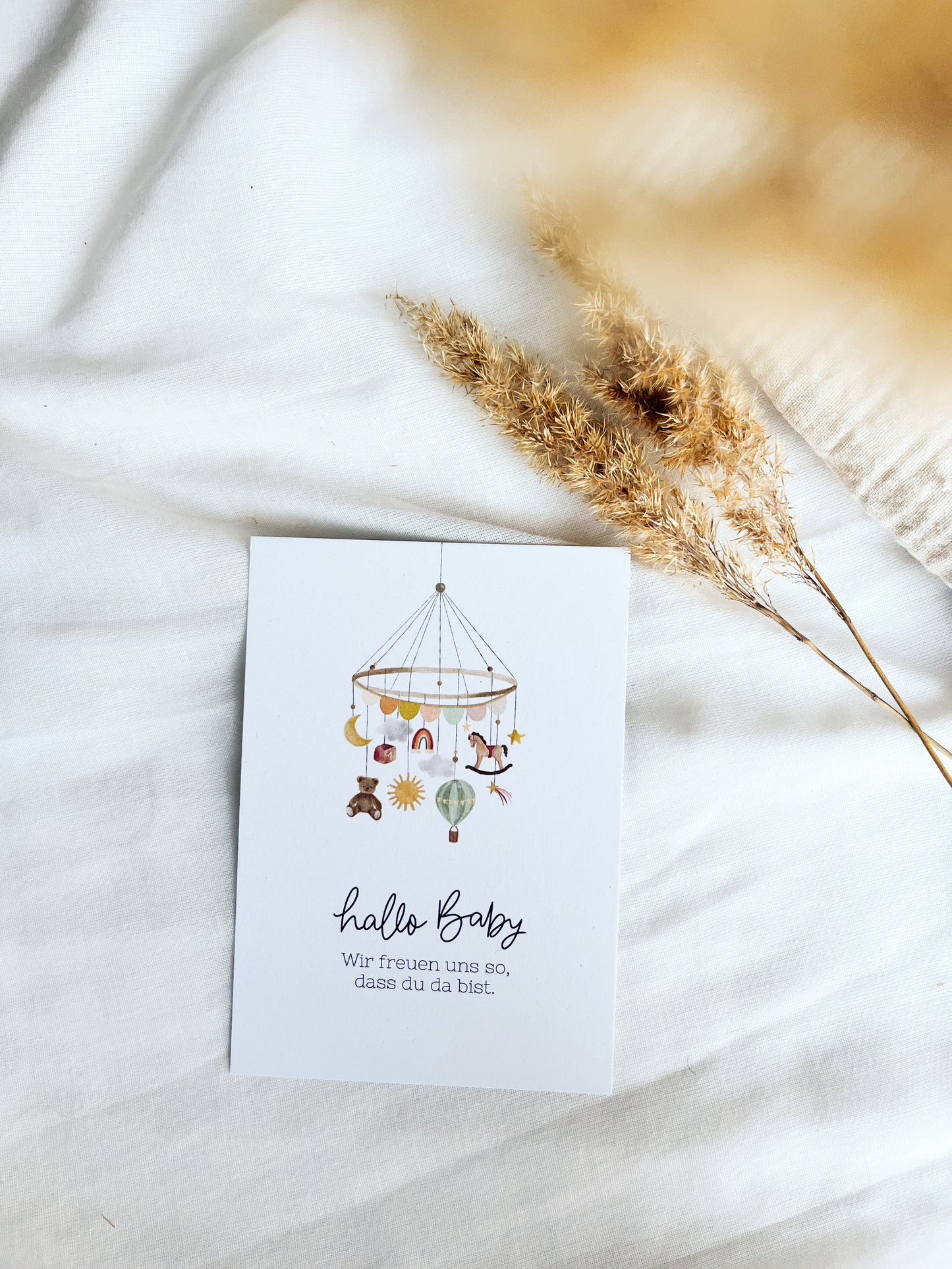 Karte zur Geburt Mobile Kinderzimmer (Postkarte A6)