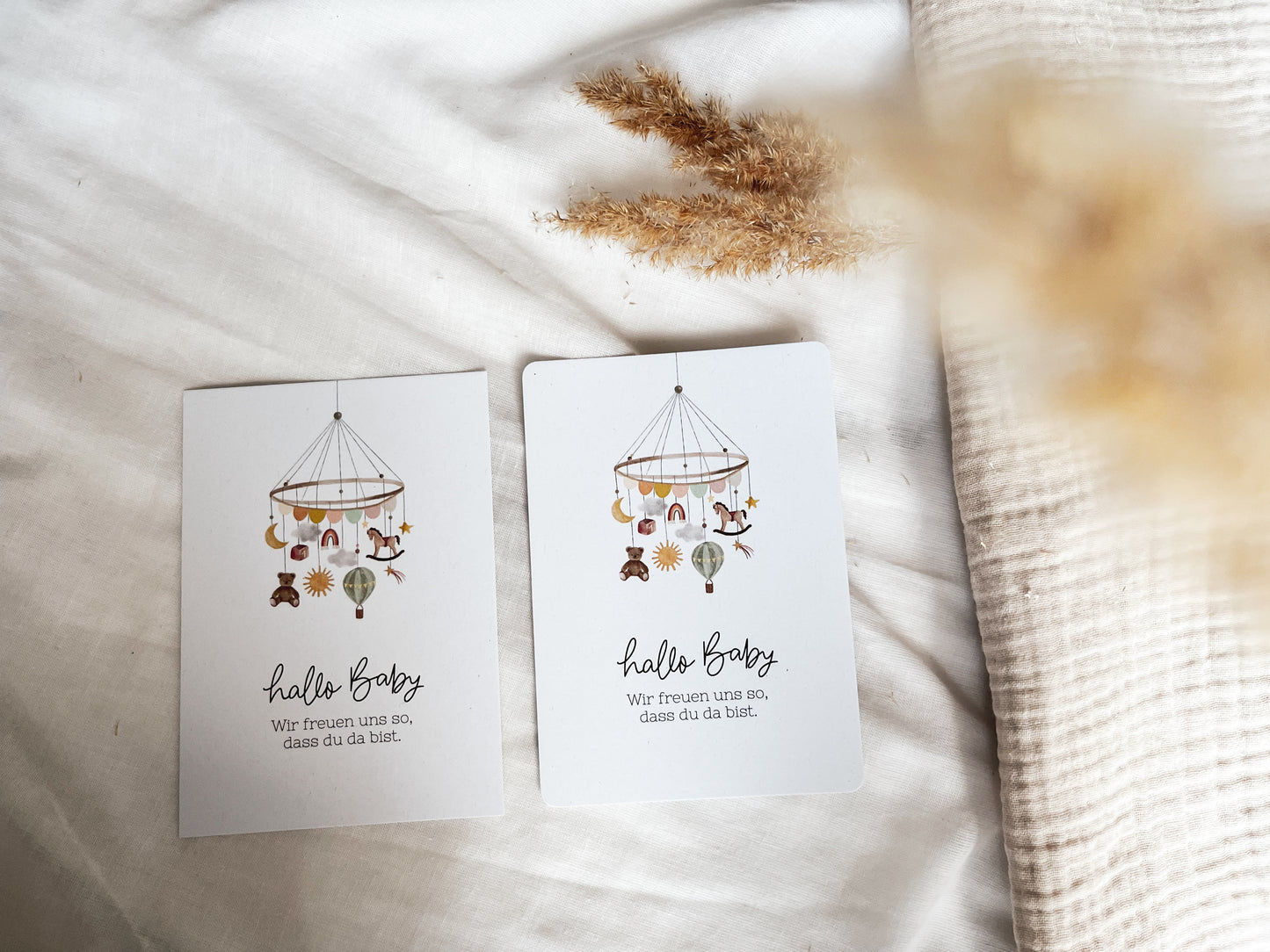 Karte zur Geburt Mobile Kinderzimmer (Postkarte A6)