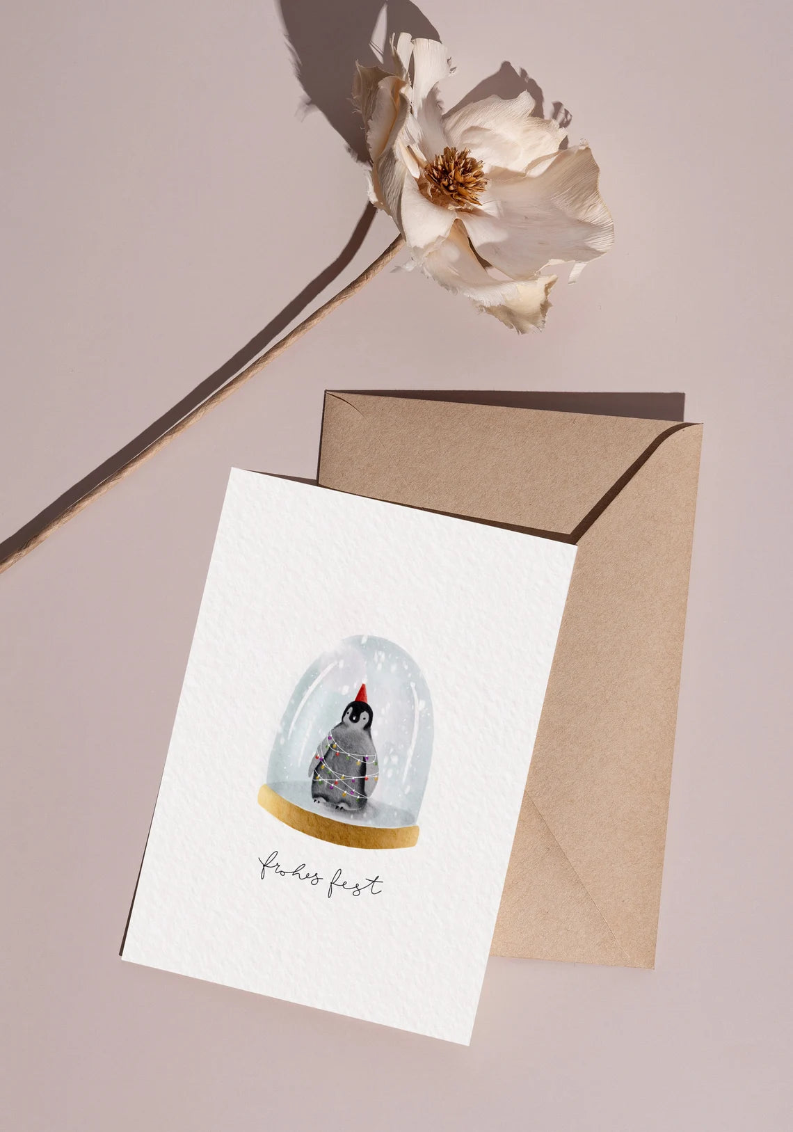 Weihnachtskarte Pinguin Schneekugel (Postkarte A6)